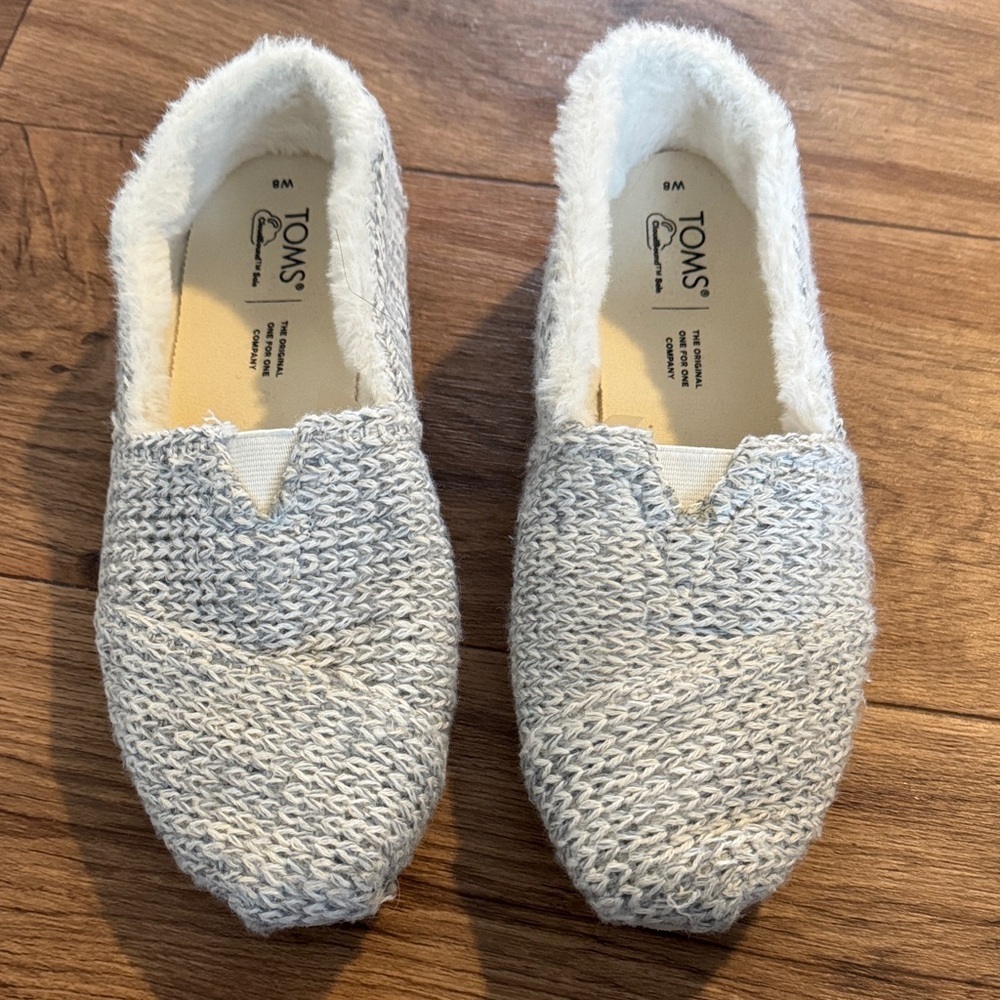 TOMS Light Gray Knit Slip-Ons